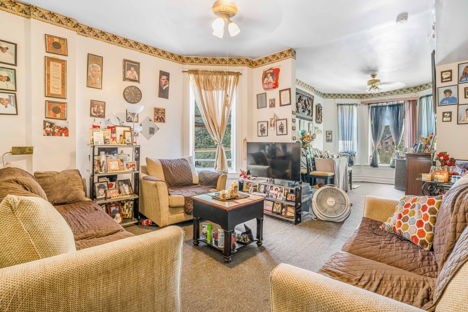 5225 S Indiana Avenue