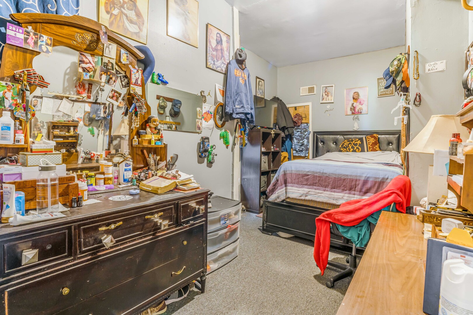 5225 S Indiana Avenue