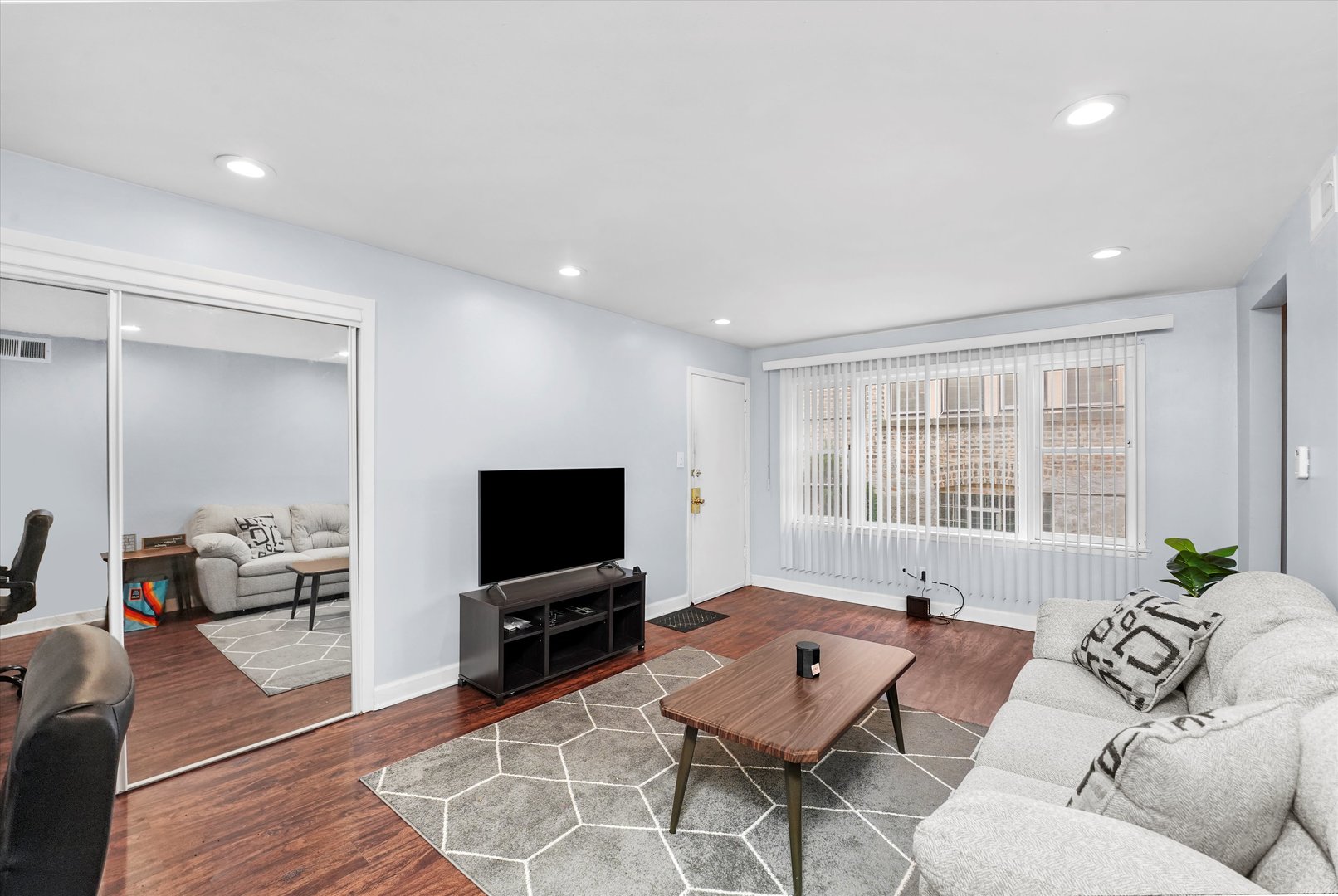 8119 S Paulina Street