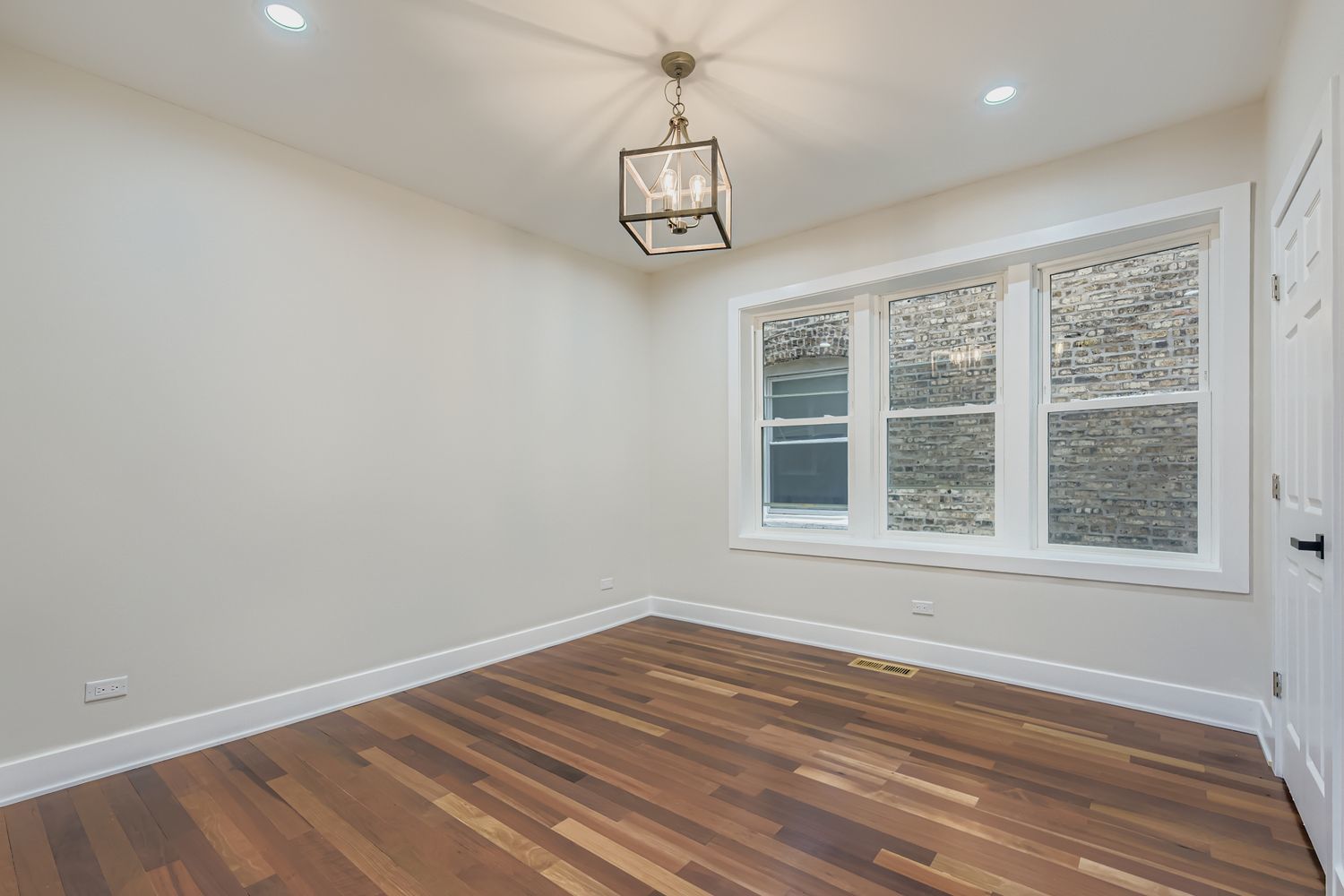 7934 S Aberdeen Street