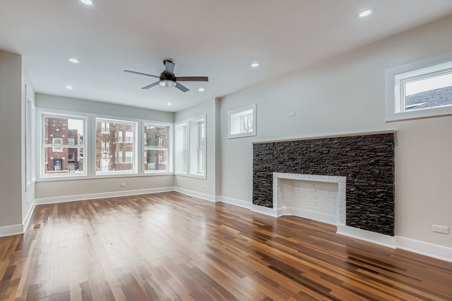 7934 S Aberdeen Street