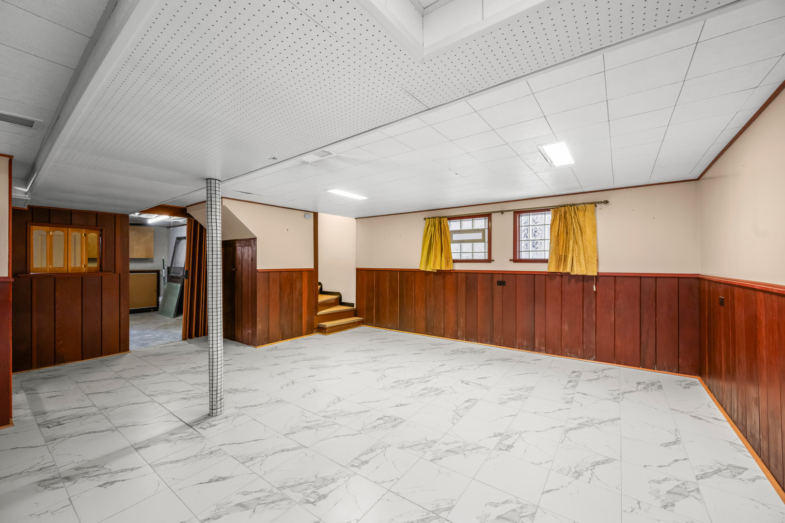 5846 N Rockwell Street