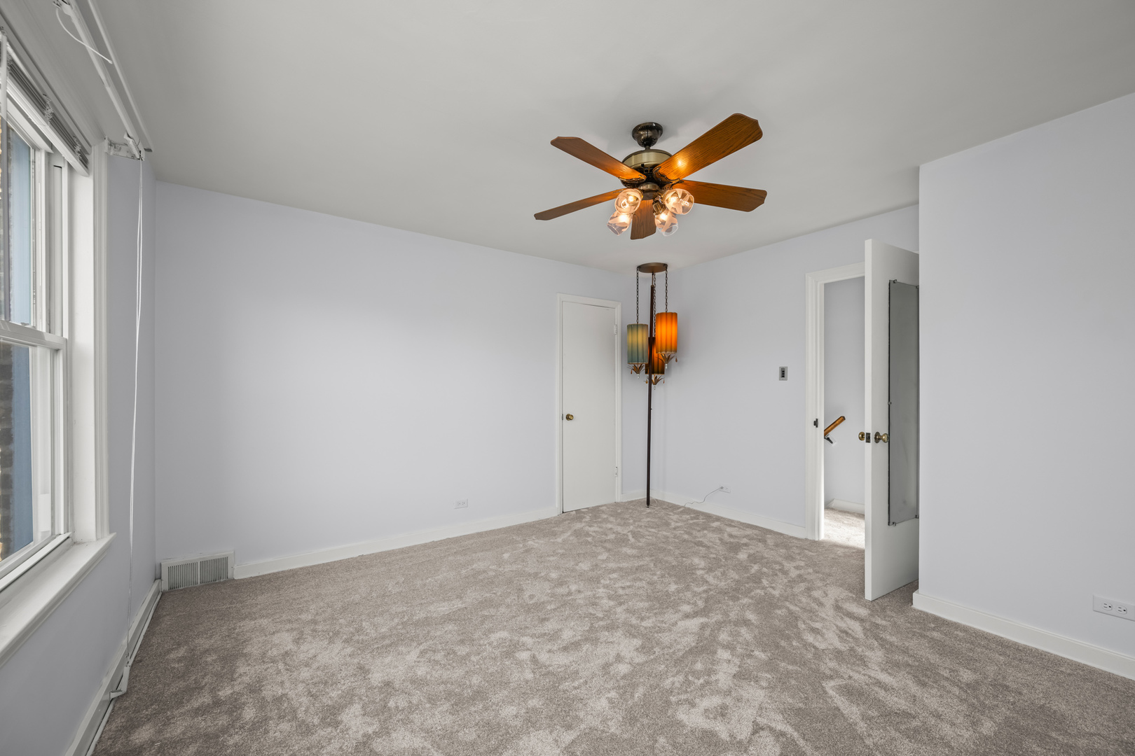 5846 N Rockwell Street