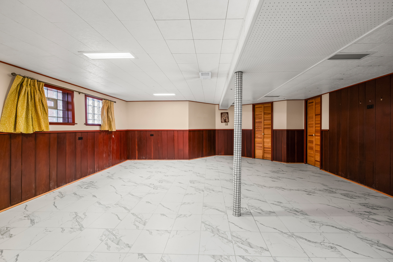 5846 N Rockwell Street