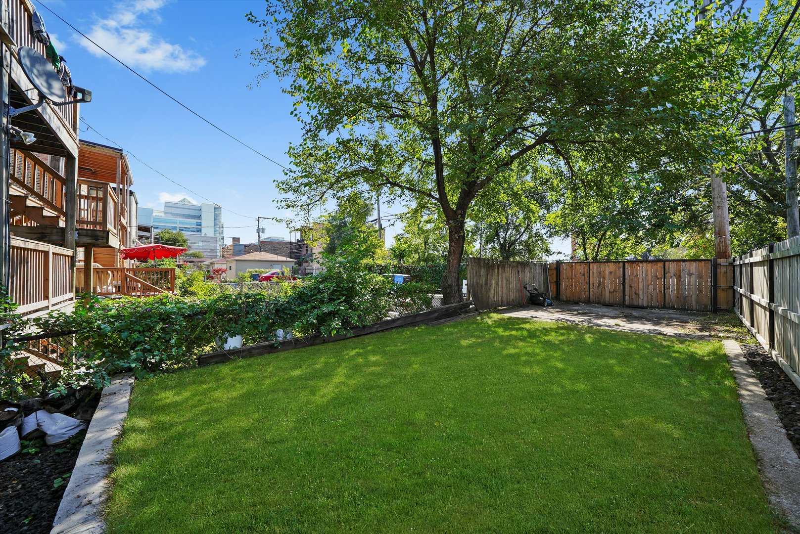 2345 W Grenshaw Street