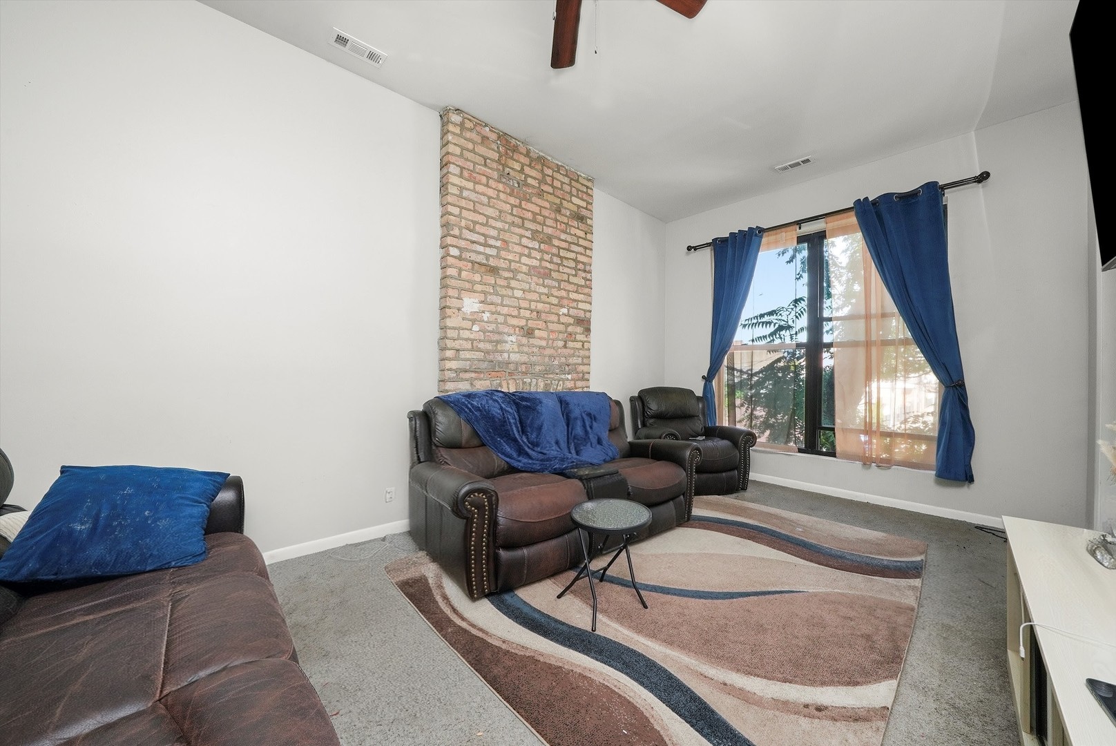 2345 W Grenshaw Street