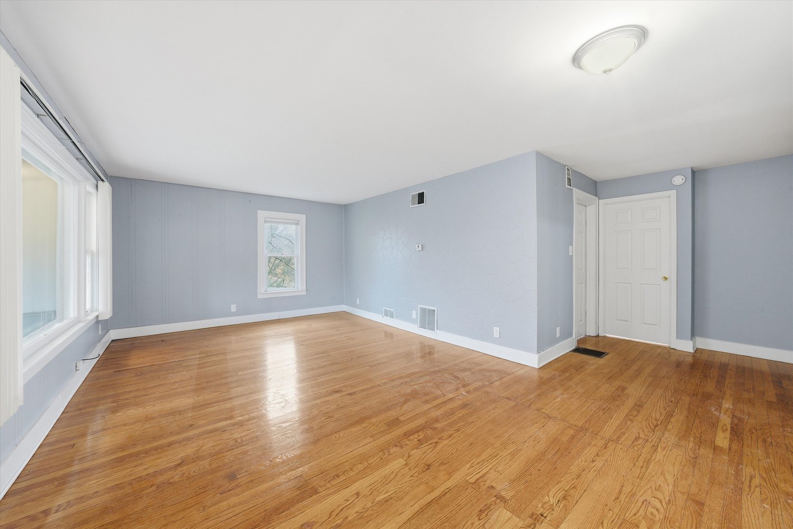 18335 Sherman Street Unit: 2