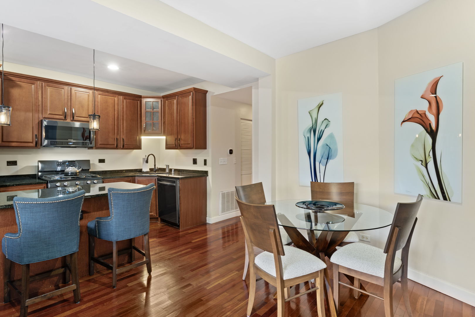 6547 S Ellis Avenue Unit: 2