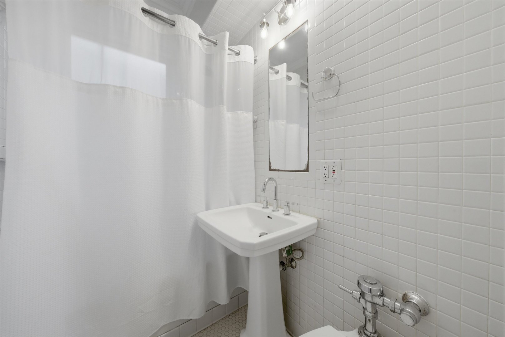 707 W Junior Terrace Unit: 3S