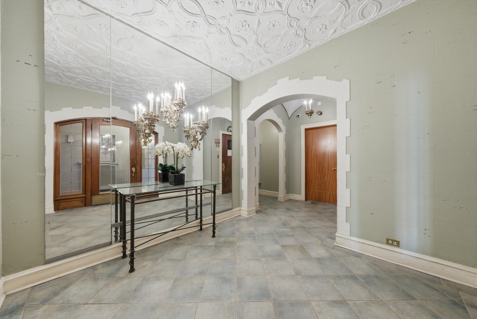 707 W Junior Terrace Unit: 3S