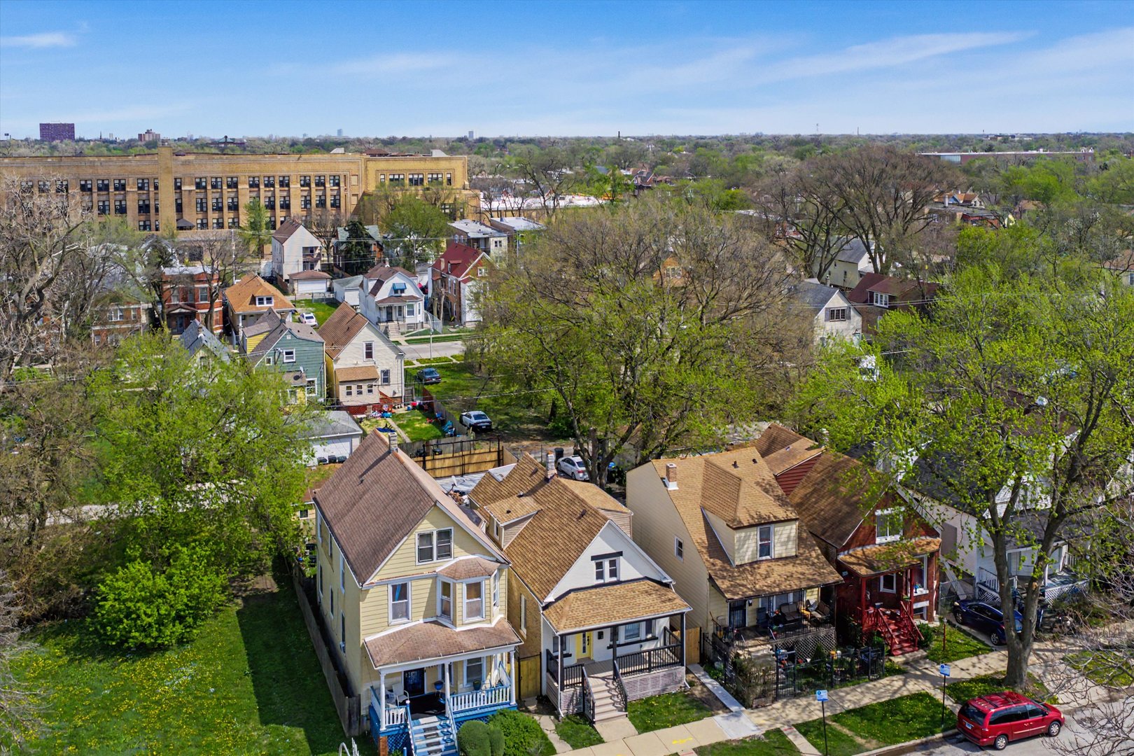 6517 S Winchester Avenue