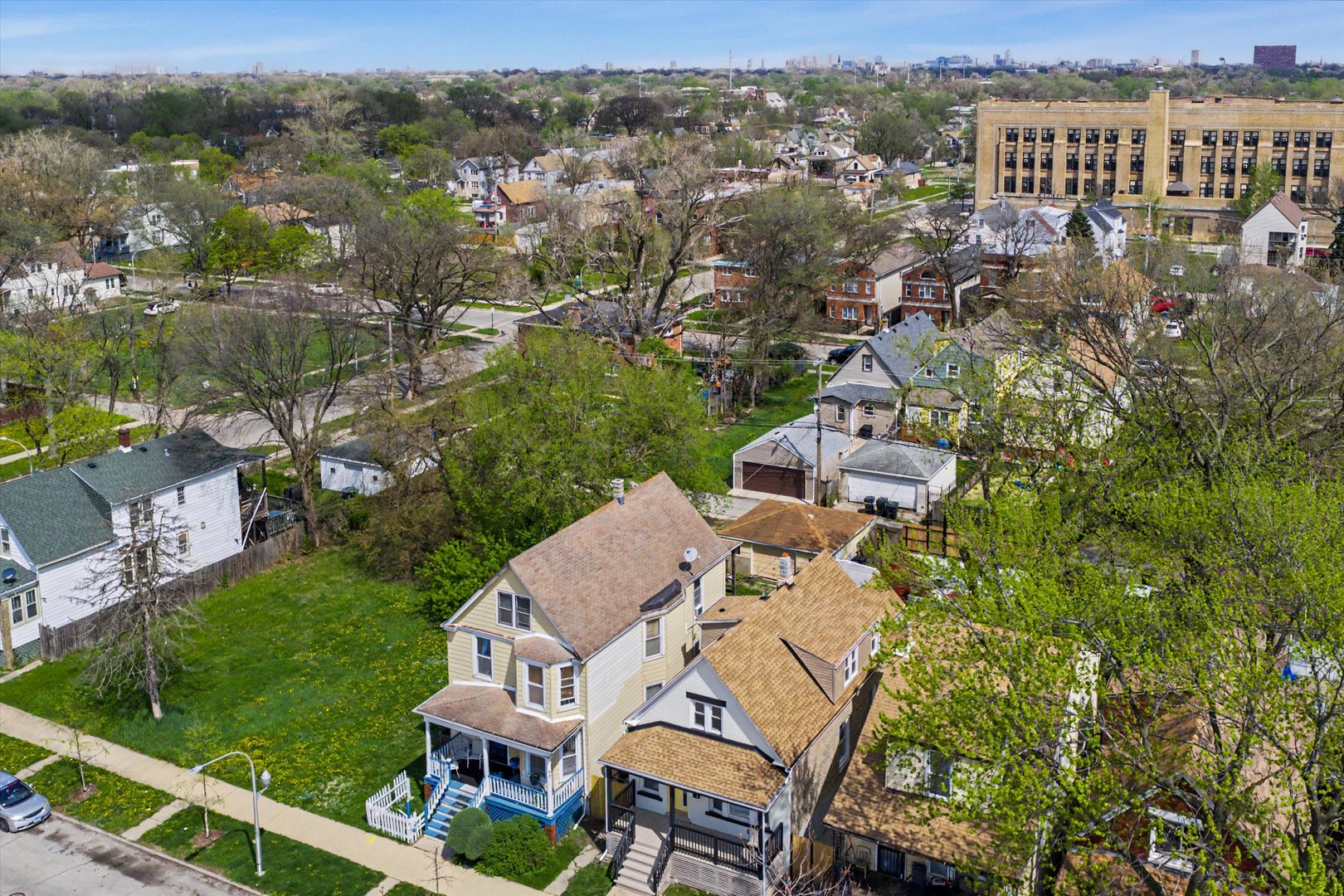 6517 S Winchester Avenue