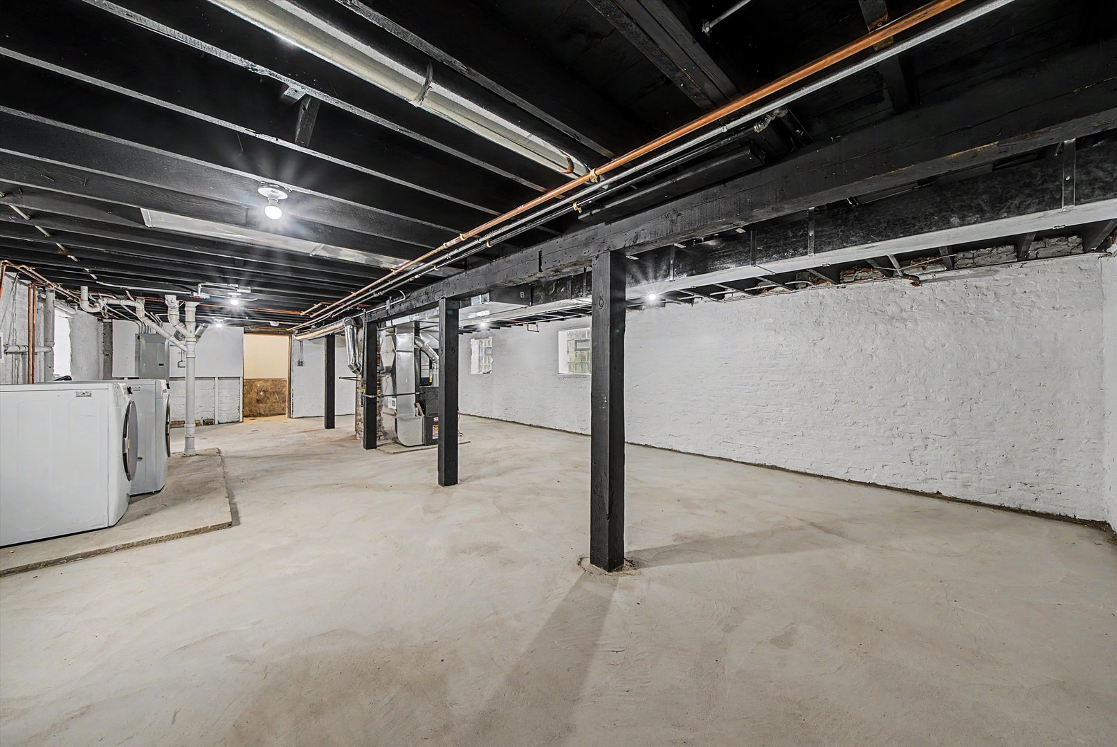 6517 S Winchester Avenue