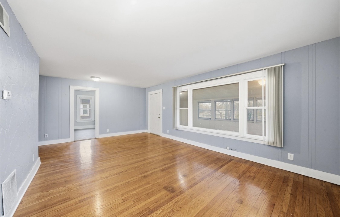 18335 Sherman Street Unit: 3