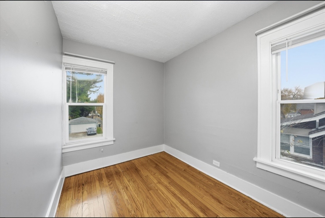 18335 Sherman Street Unit: 3