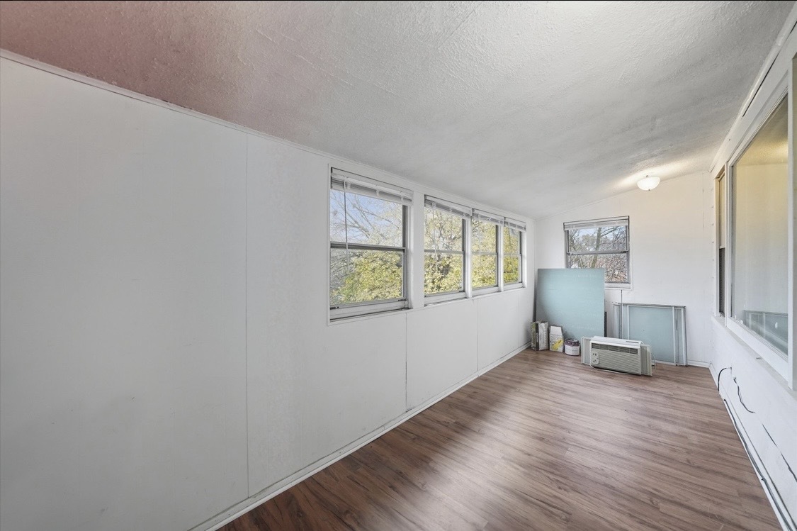 18335 Sherman Street Unit: 3