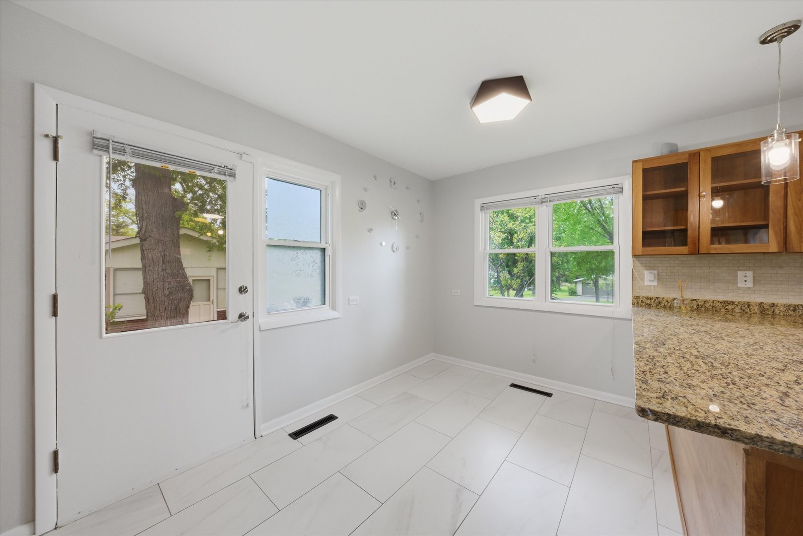 2747 Perry Road