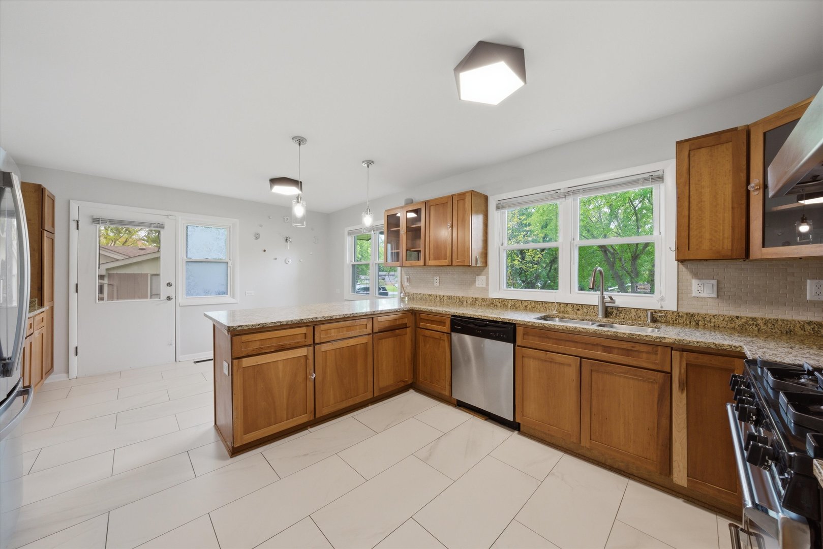 2747 Perry Road