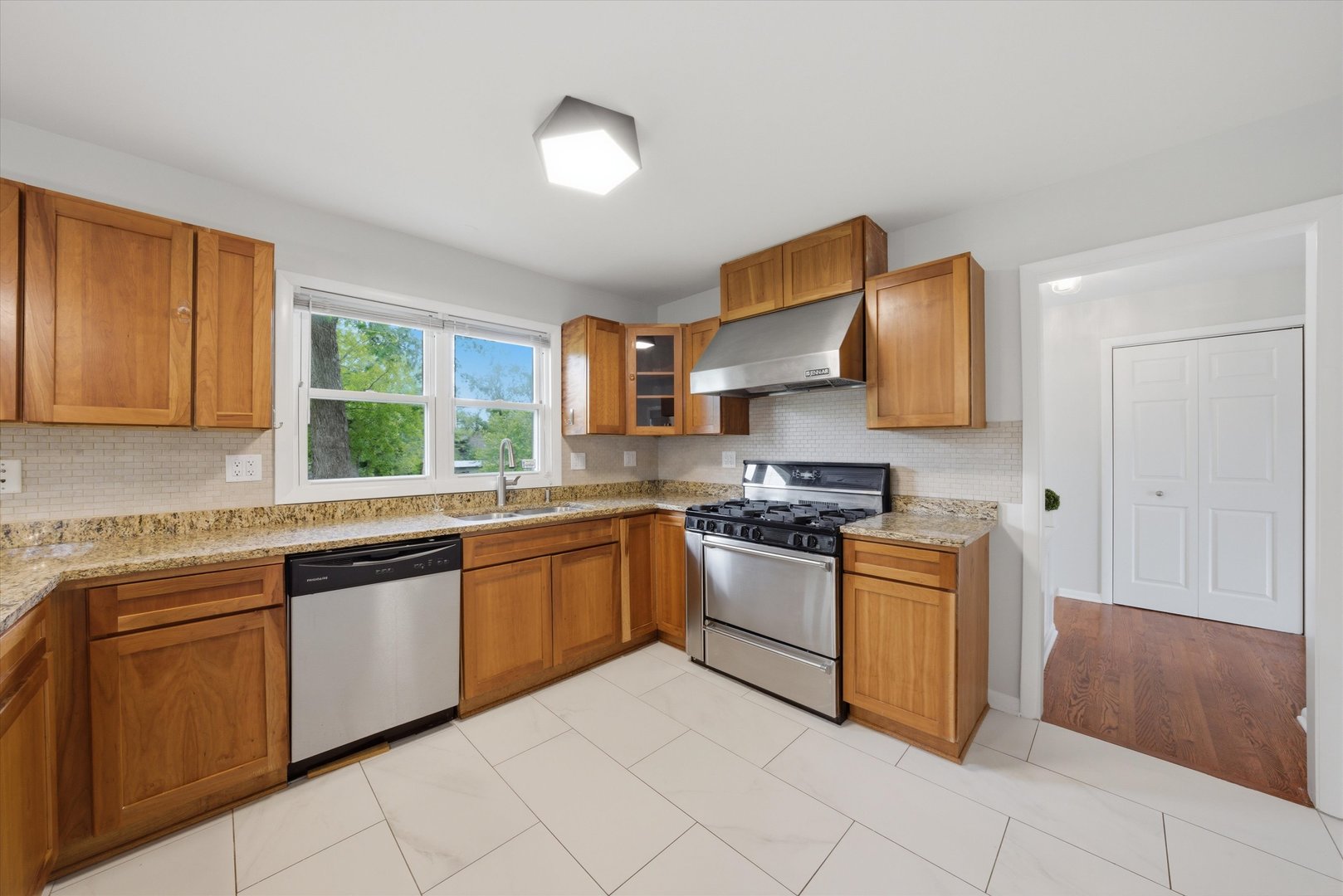 2747 Perry Road