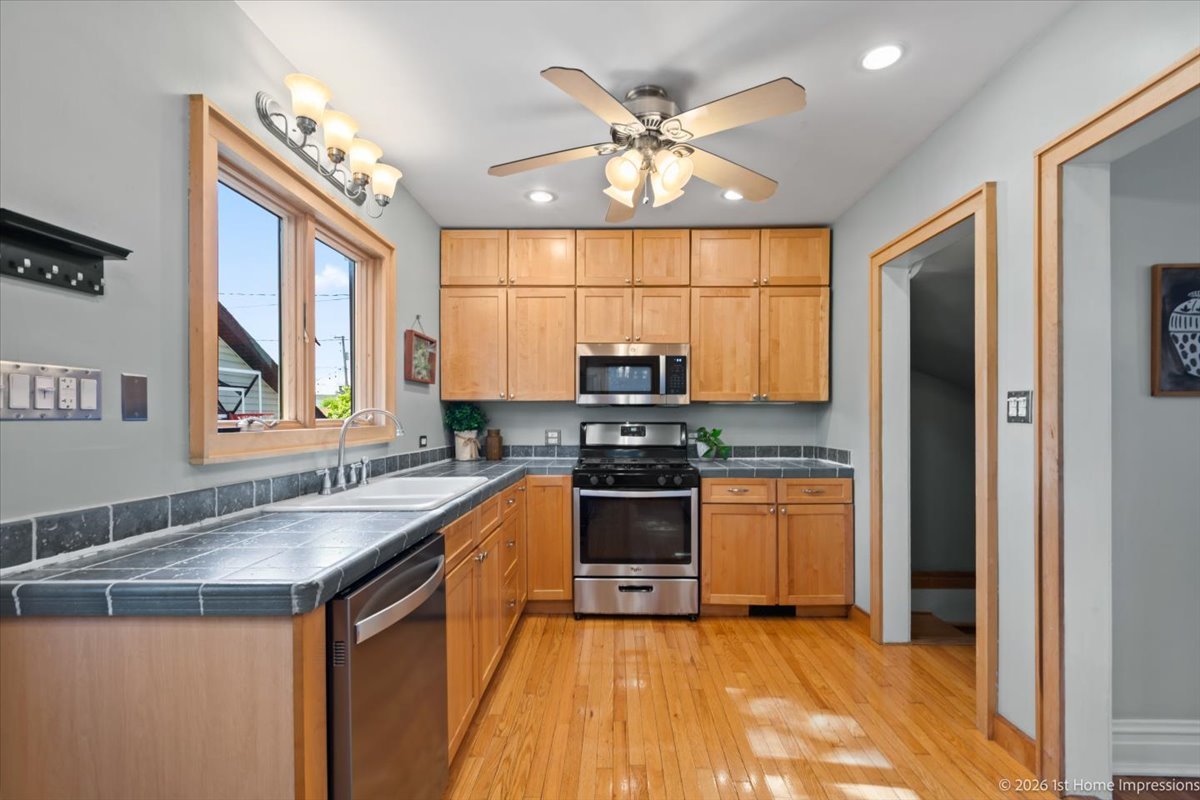 9323 S Spaulding Avenue