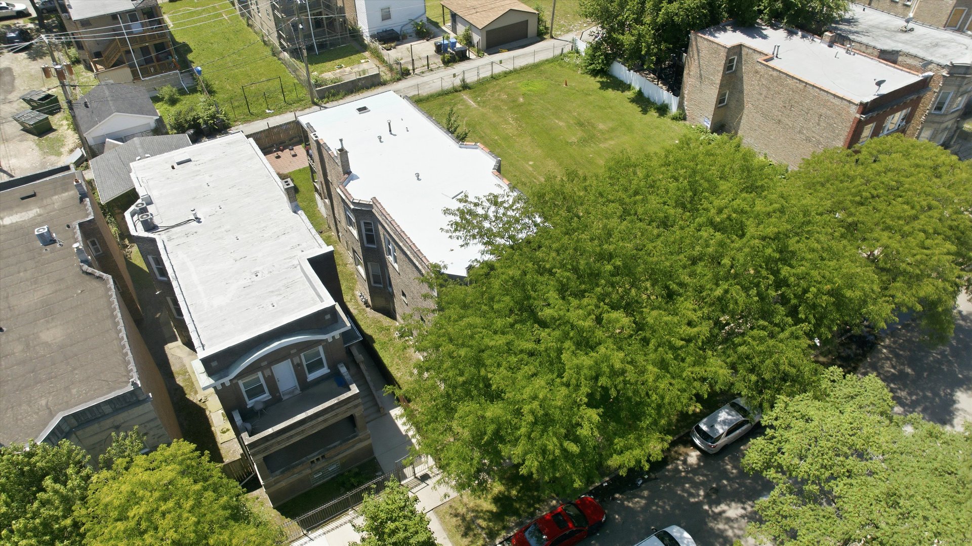 3825 W ADAMS Street