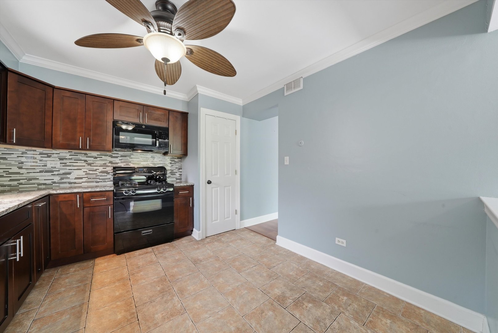 9535 S 54th Avenue Unit: 3N