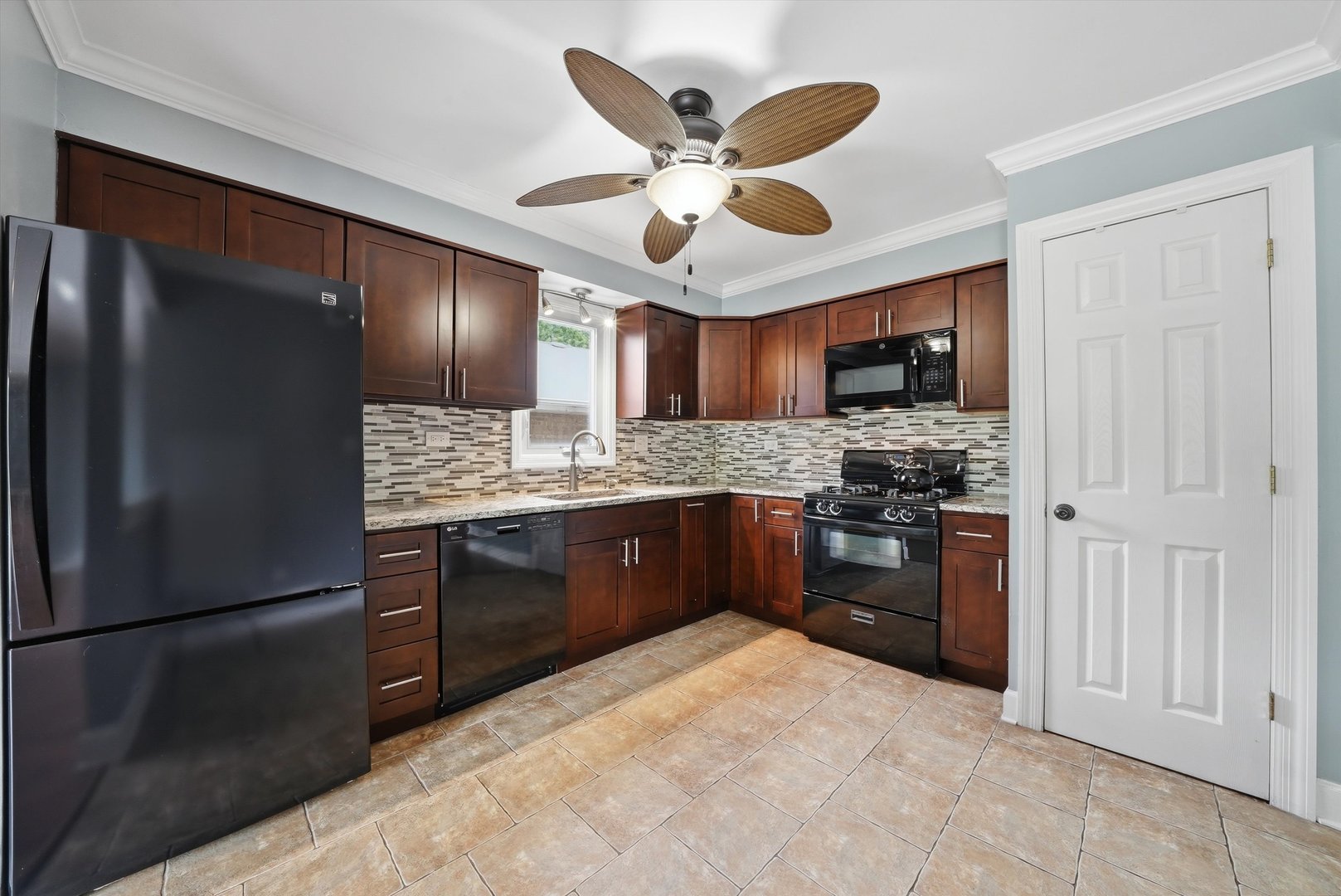 9535 S 54th Avenue Unit: 3N