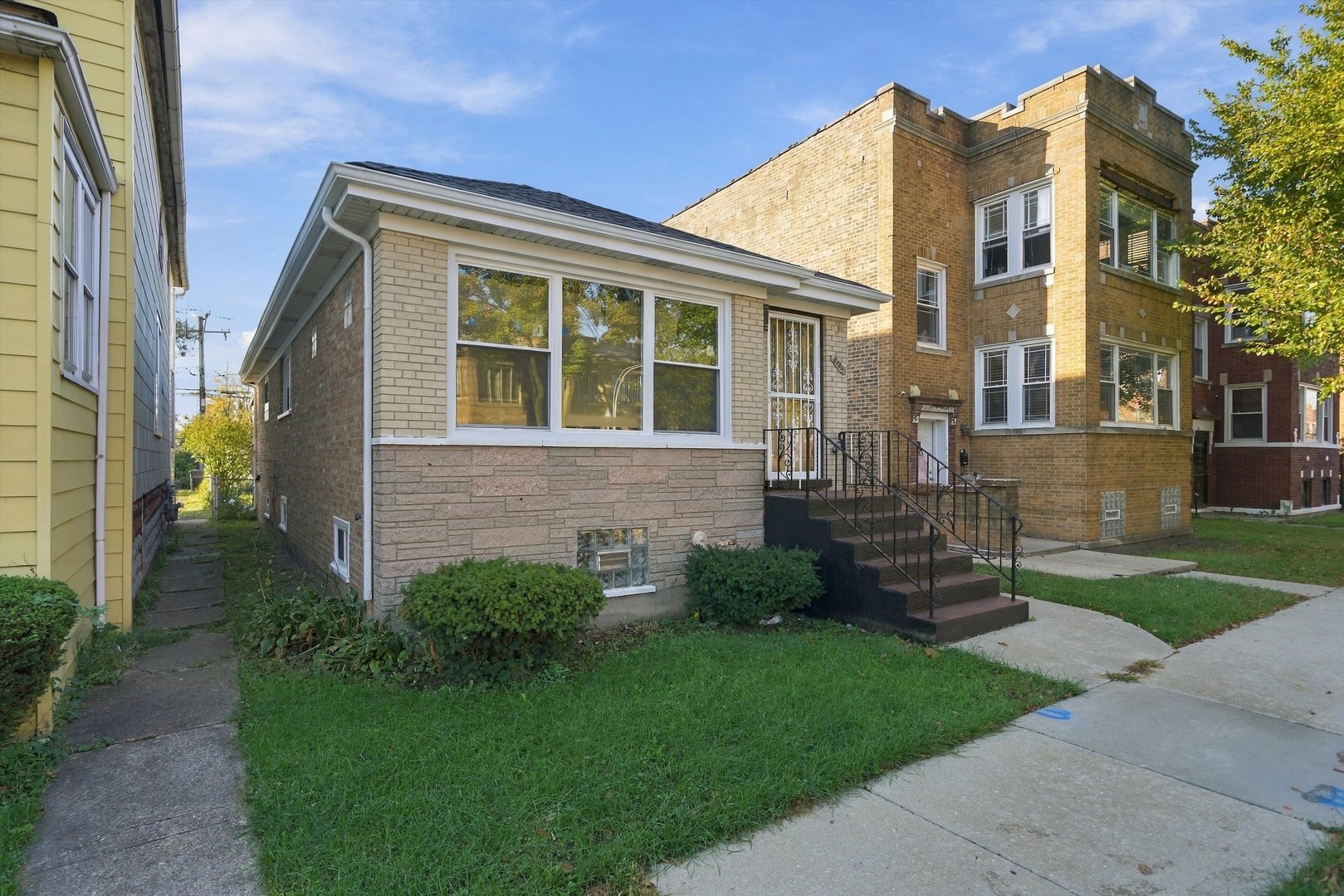 5439 W Congress Parkway