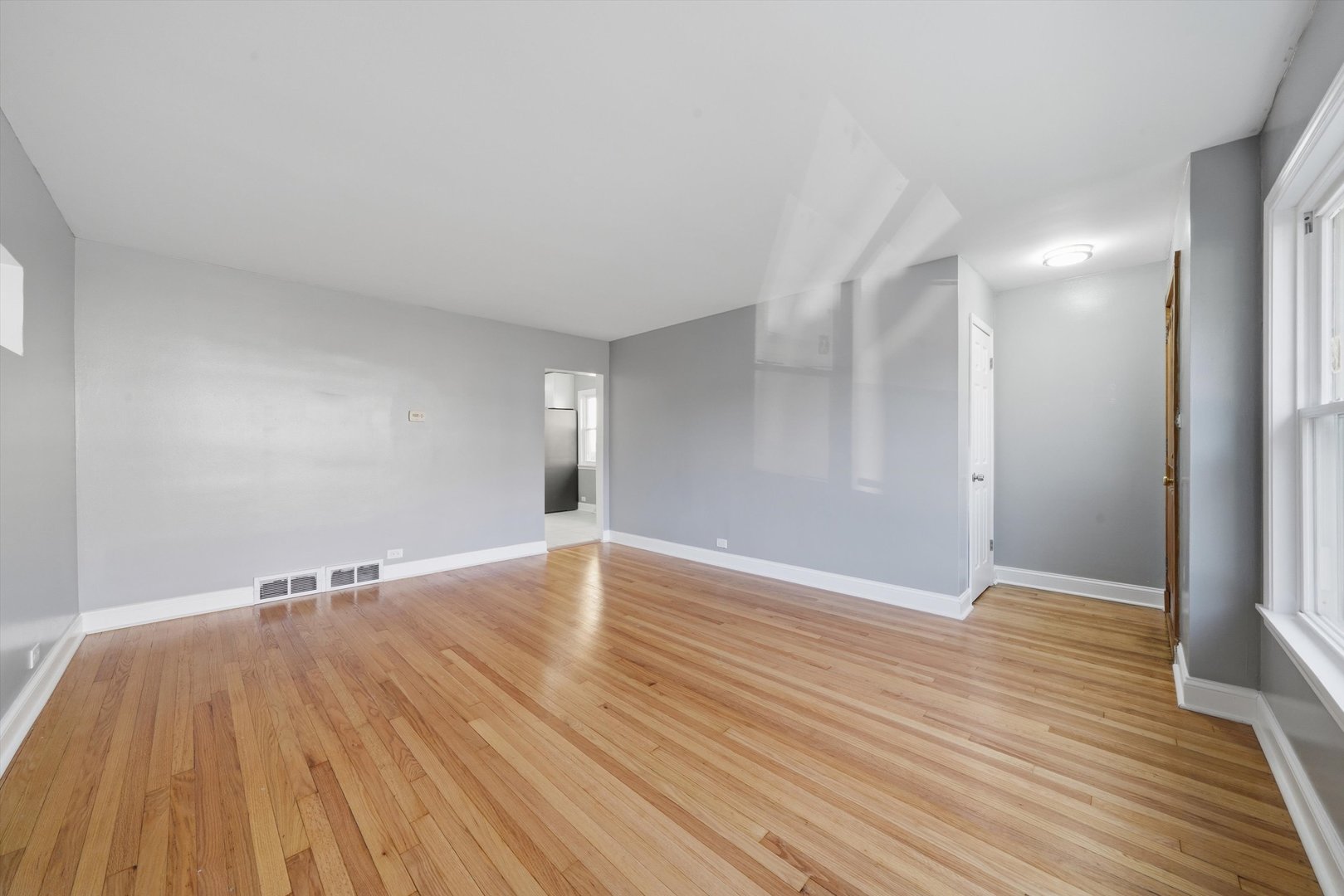 5439 W Congress Parkway