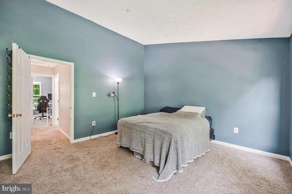 3218 WATER LILY COURT