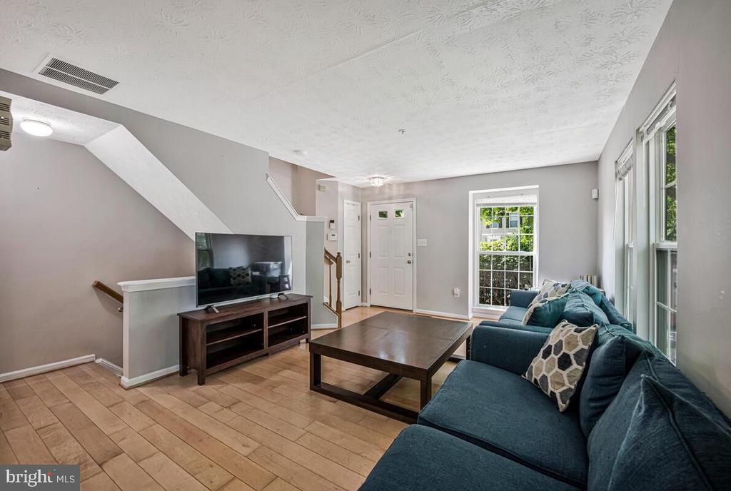 3218 WATER LILY COURT
