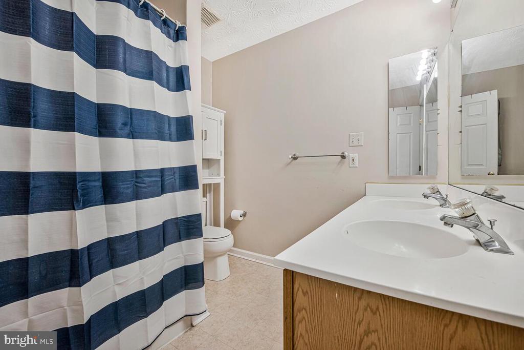 3218 WATER LILY COURT