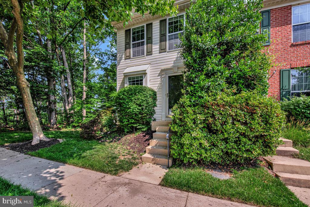 3218 WATER LILY COURT
