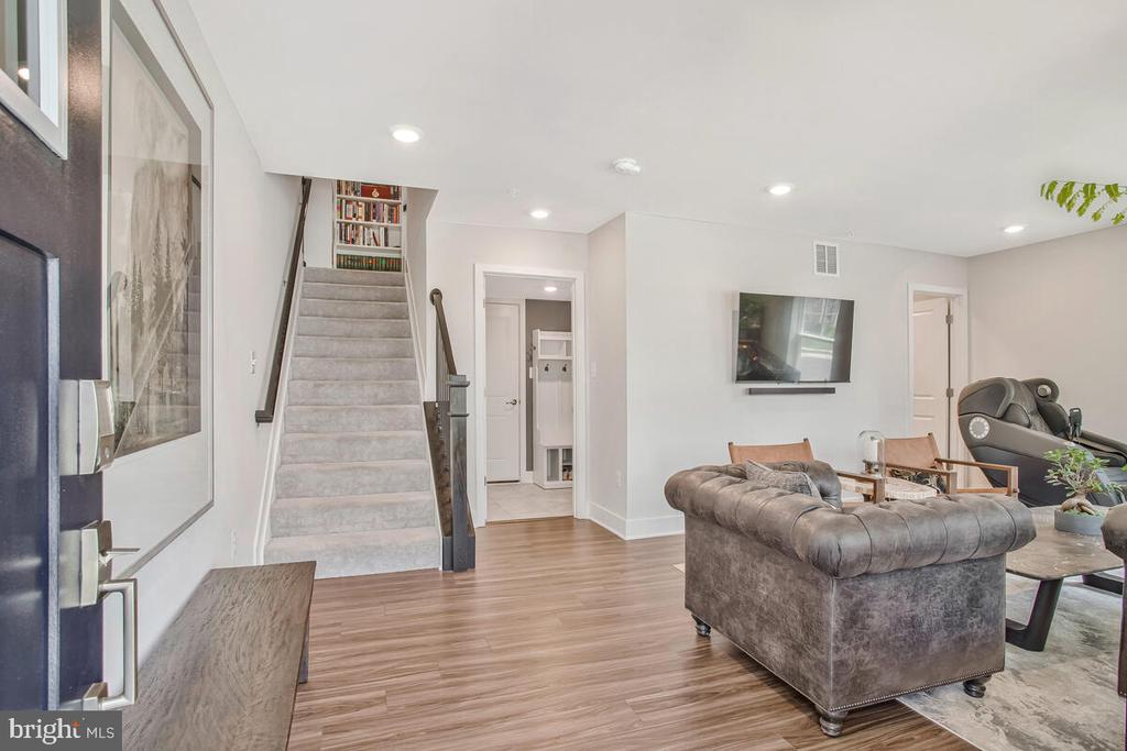 113 TREBLIS WAY