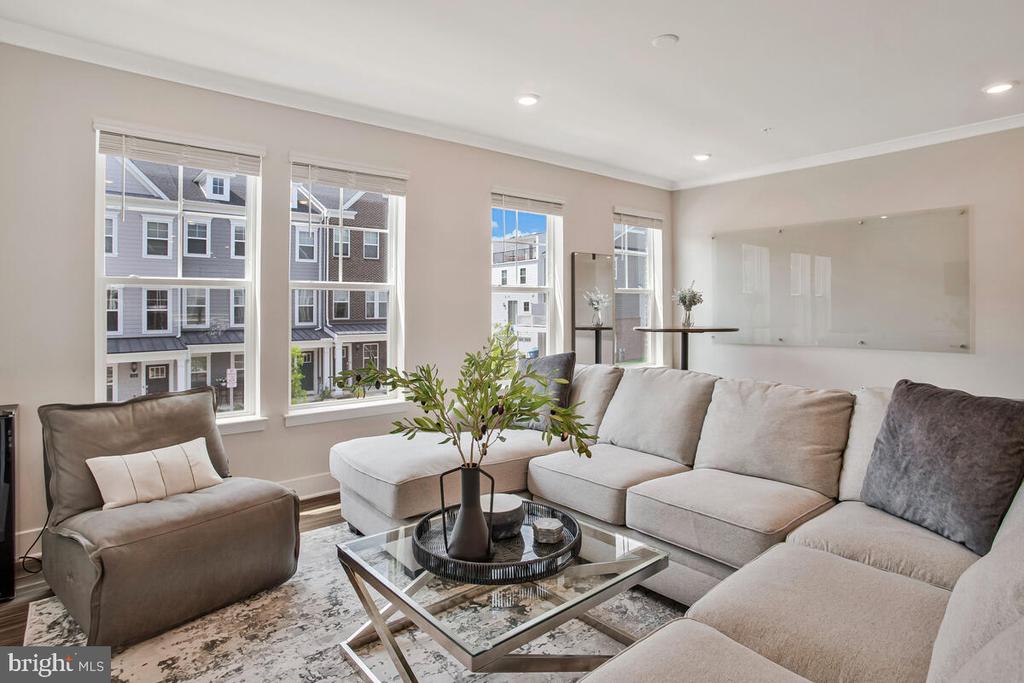 113 TREBLIS WAY