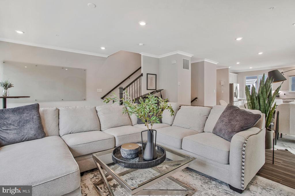 113 TREBLIS WAY