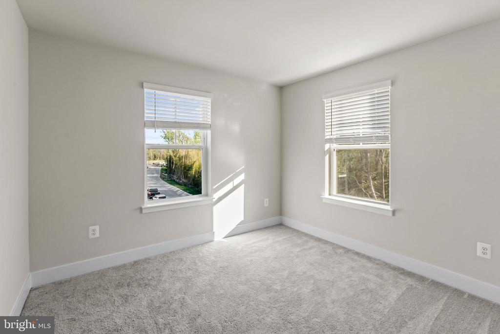 113 TREBLIS WAY