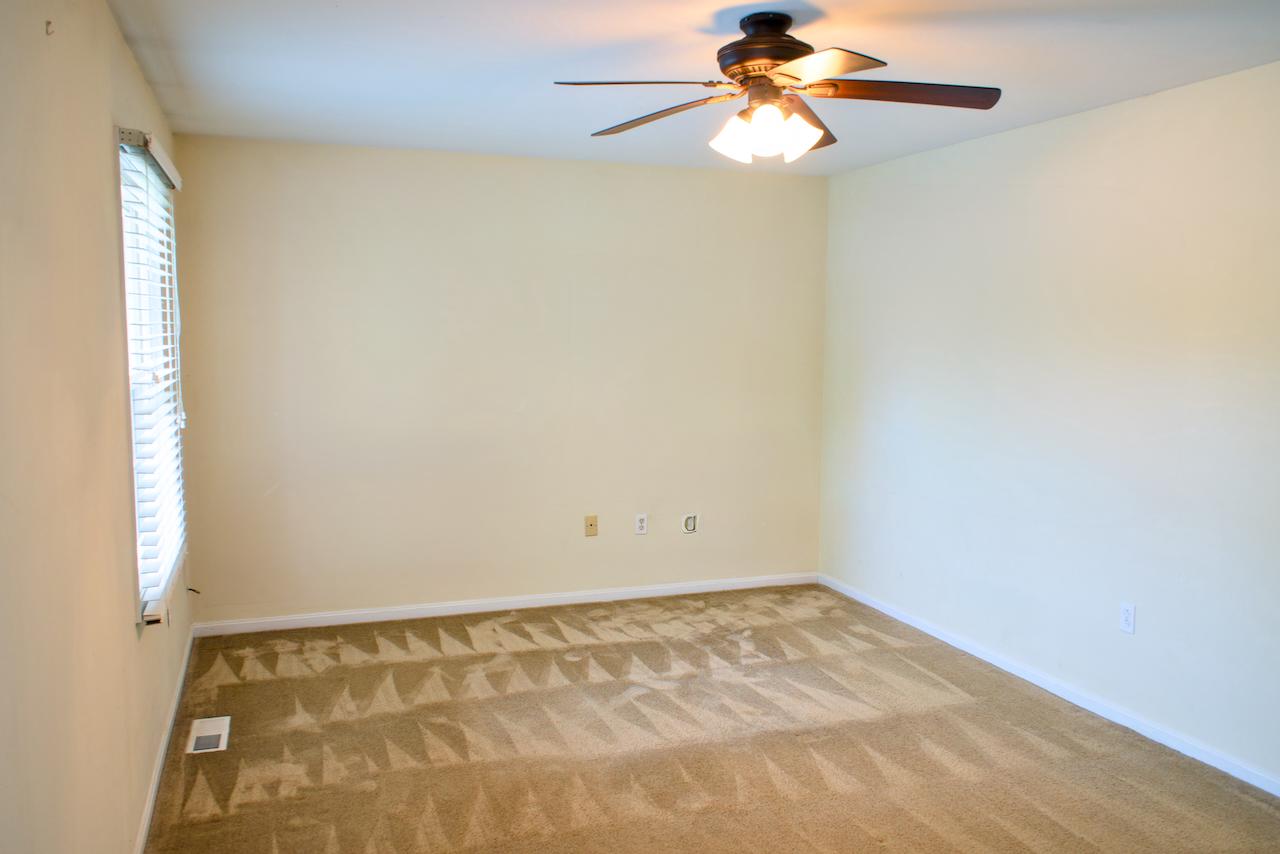 2504 SYMPHONY LANE