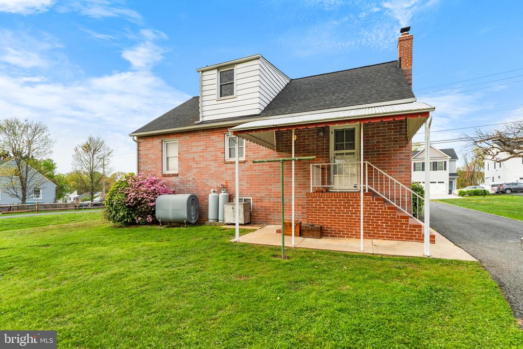 4812 RIDGE ROAD