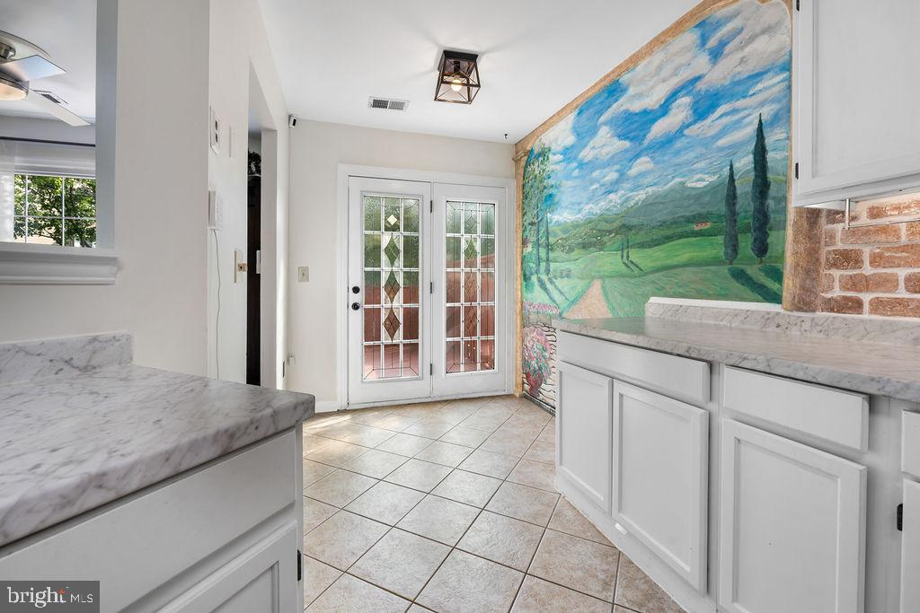 9415 NICKLAUS LANE Unit: 63