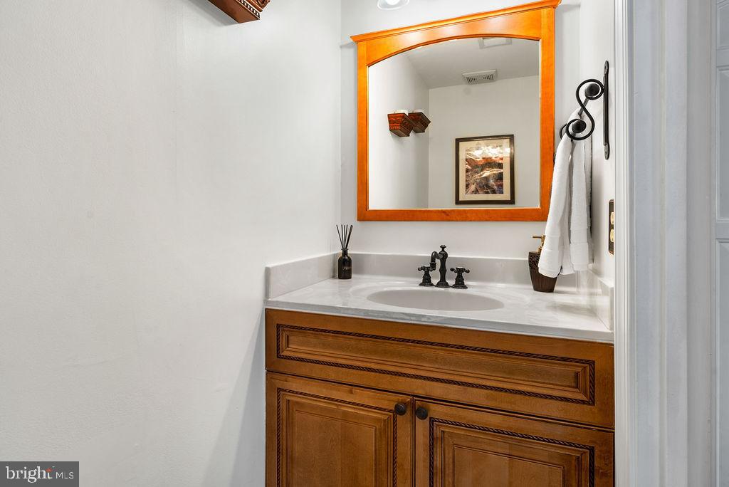 9415 NICKLAUS LANE Unit: 63