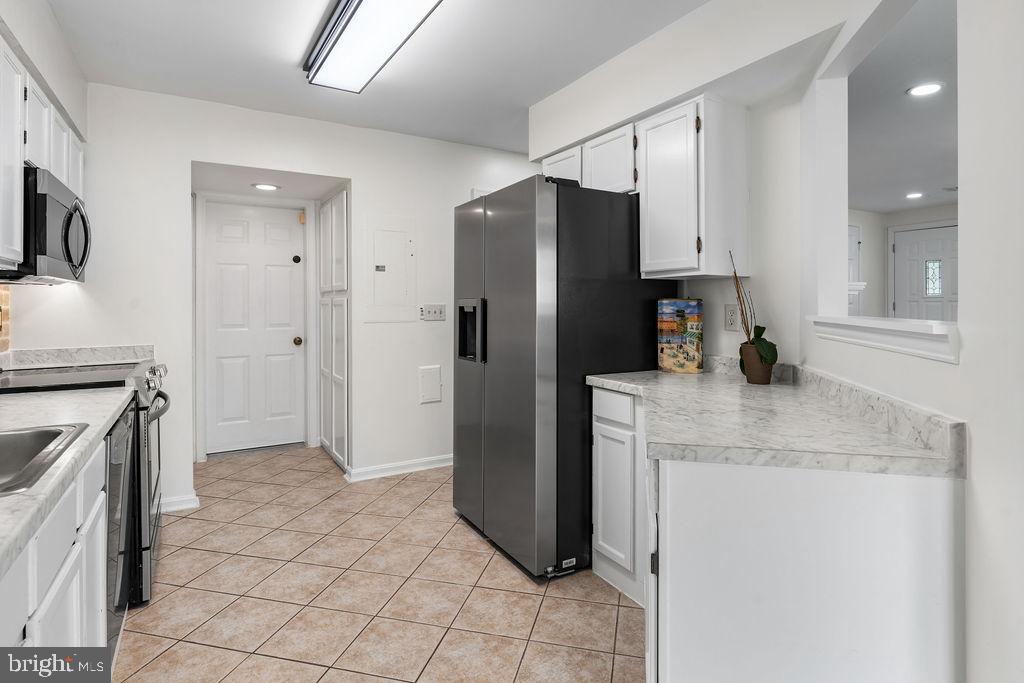 9415 NICKLAUS LANE Unit: 63