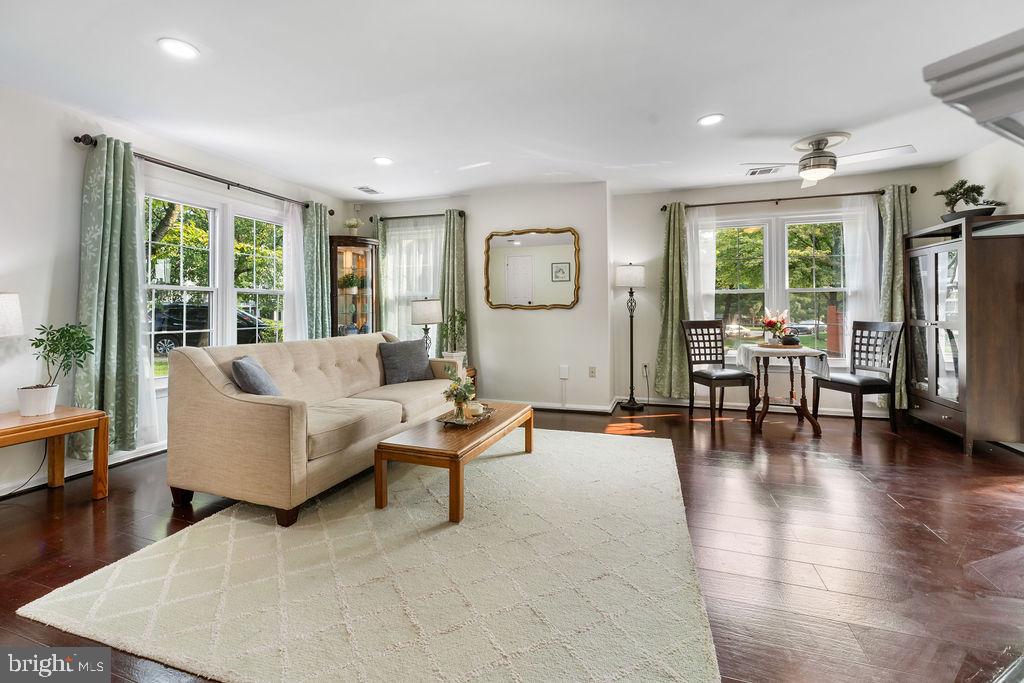 9415 NICKLAUS LANE Unit: 63