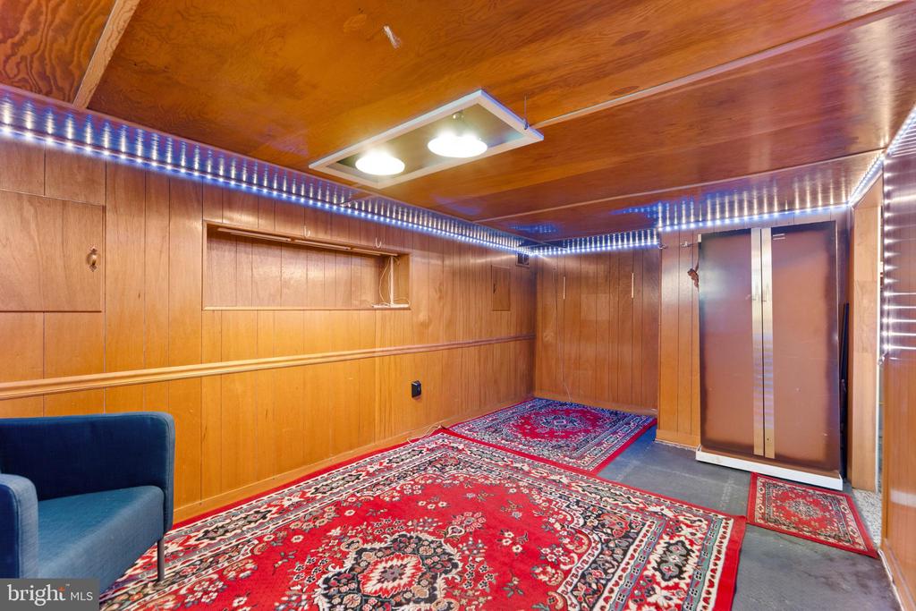 1018 5TH STREET