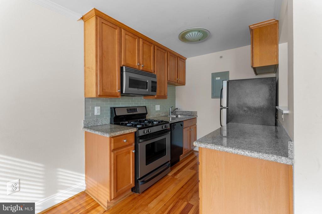 610 MAIN STREET Unit: 511