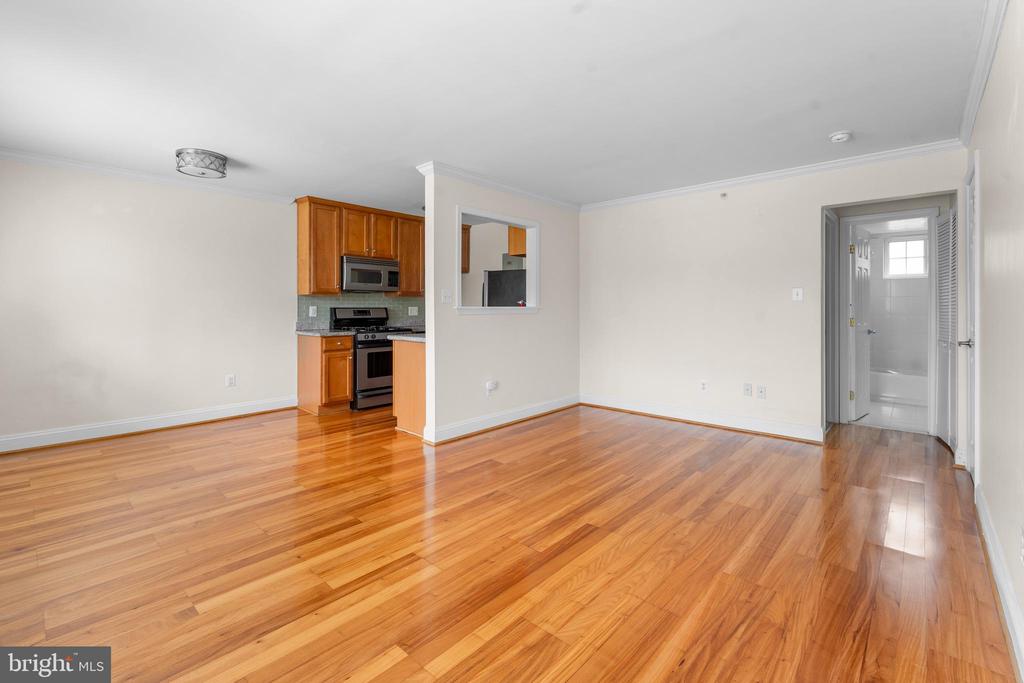 610 MAIN STREET Unit: 511