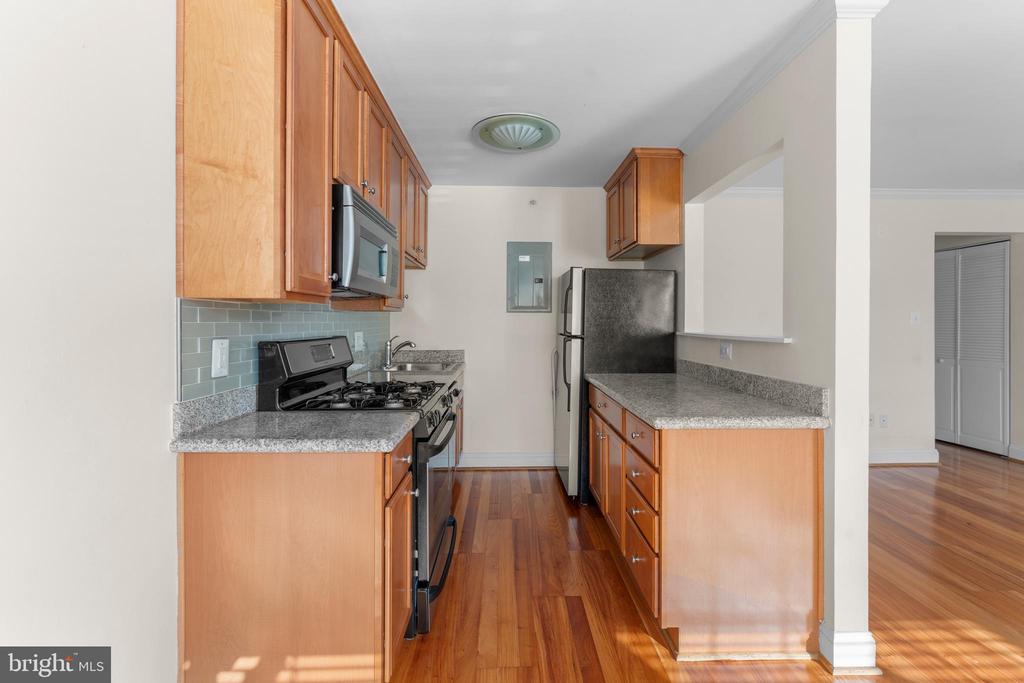 610 MAIN STREET Unit: 511