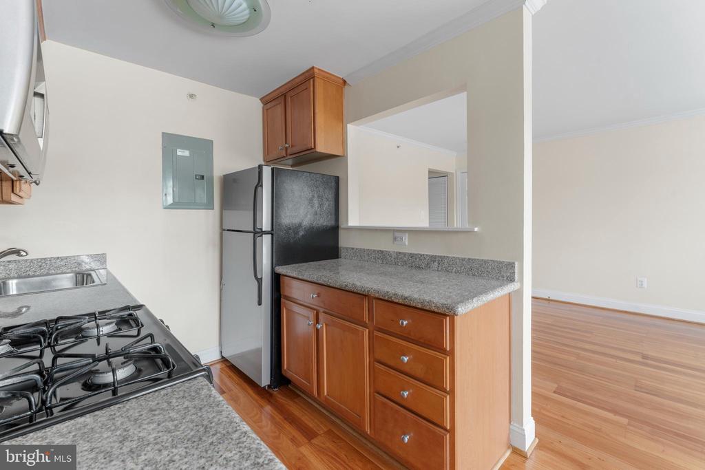 610 MAIN STREET Unit: 511