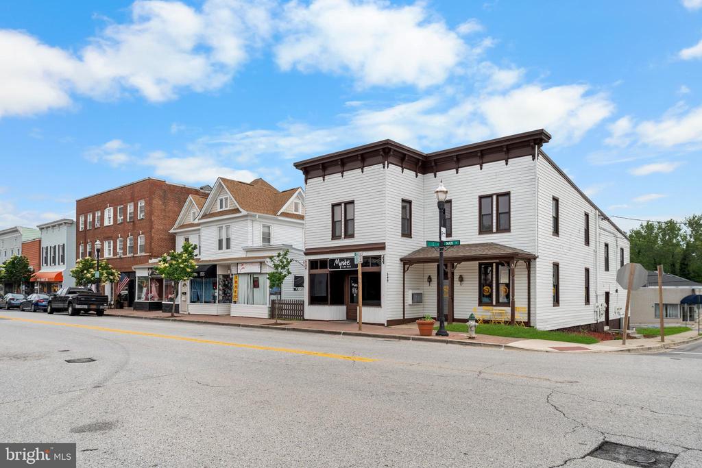 610 MAIN STREET Unit: 511