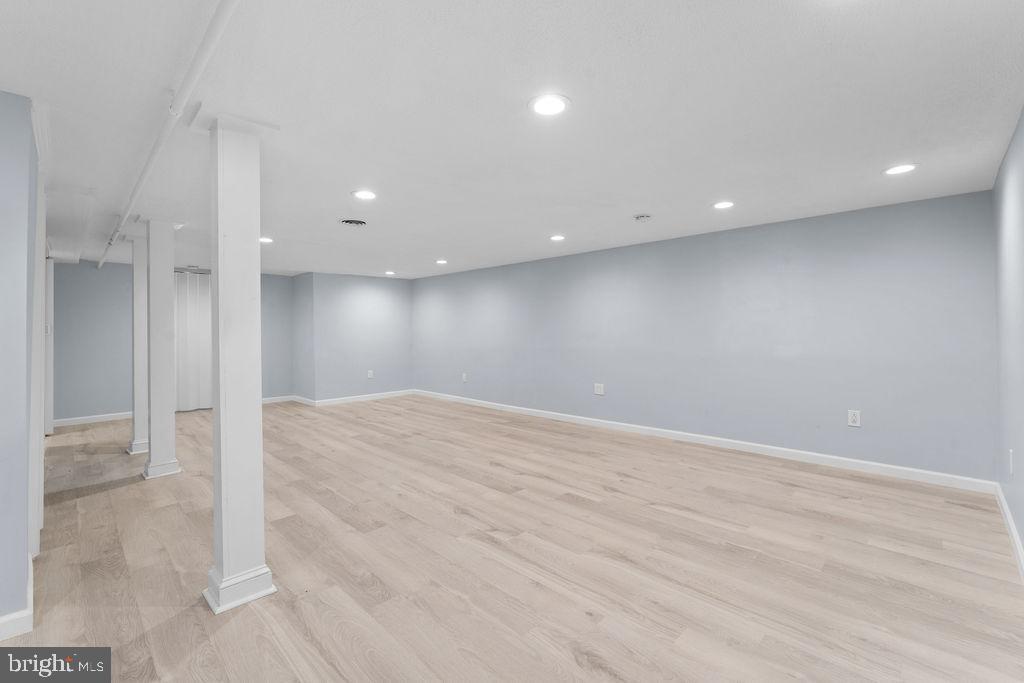 6206 WOODLEY ROAD